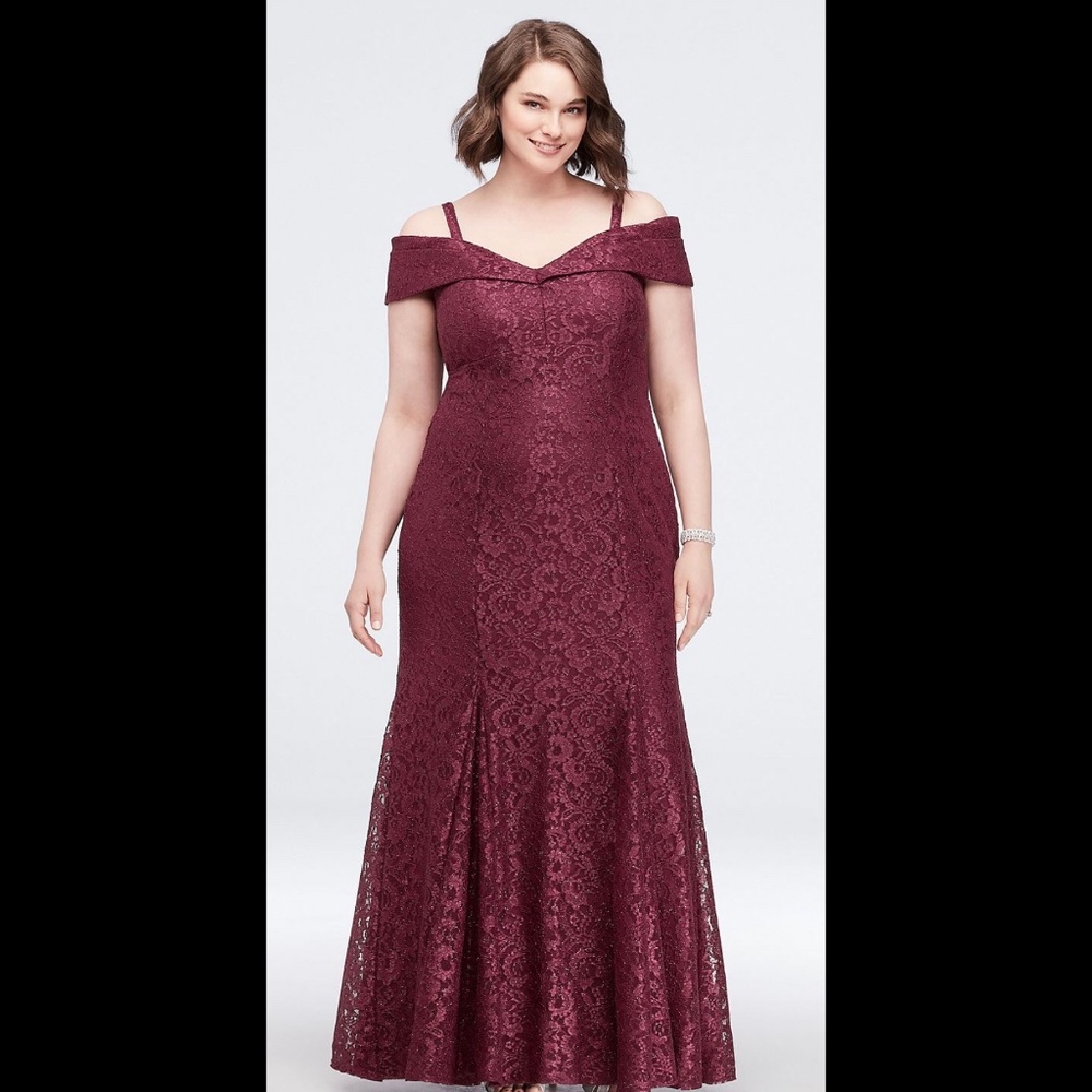 Cold-Shoulder Glitter Lace Mermaid Dress